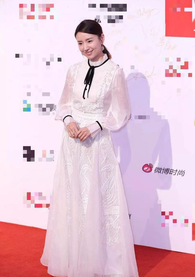 客厅地砖什么颜色好看?客厅地砖什么材质好:JDB电子游戏官网(图2) JDB电子游戏官网